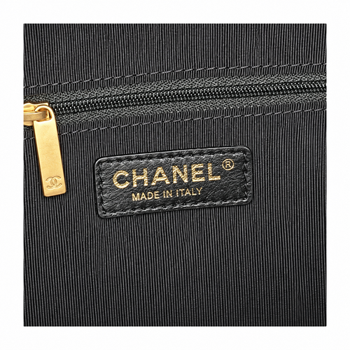 Chanel 24P Quilted Calfskin Hobo Bag Black 24×36×14cm