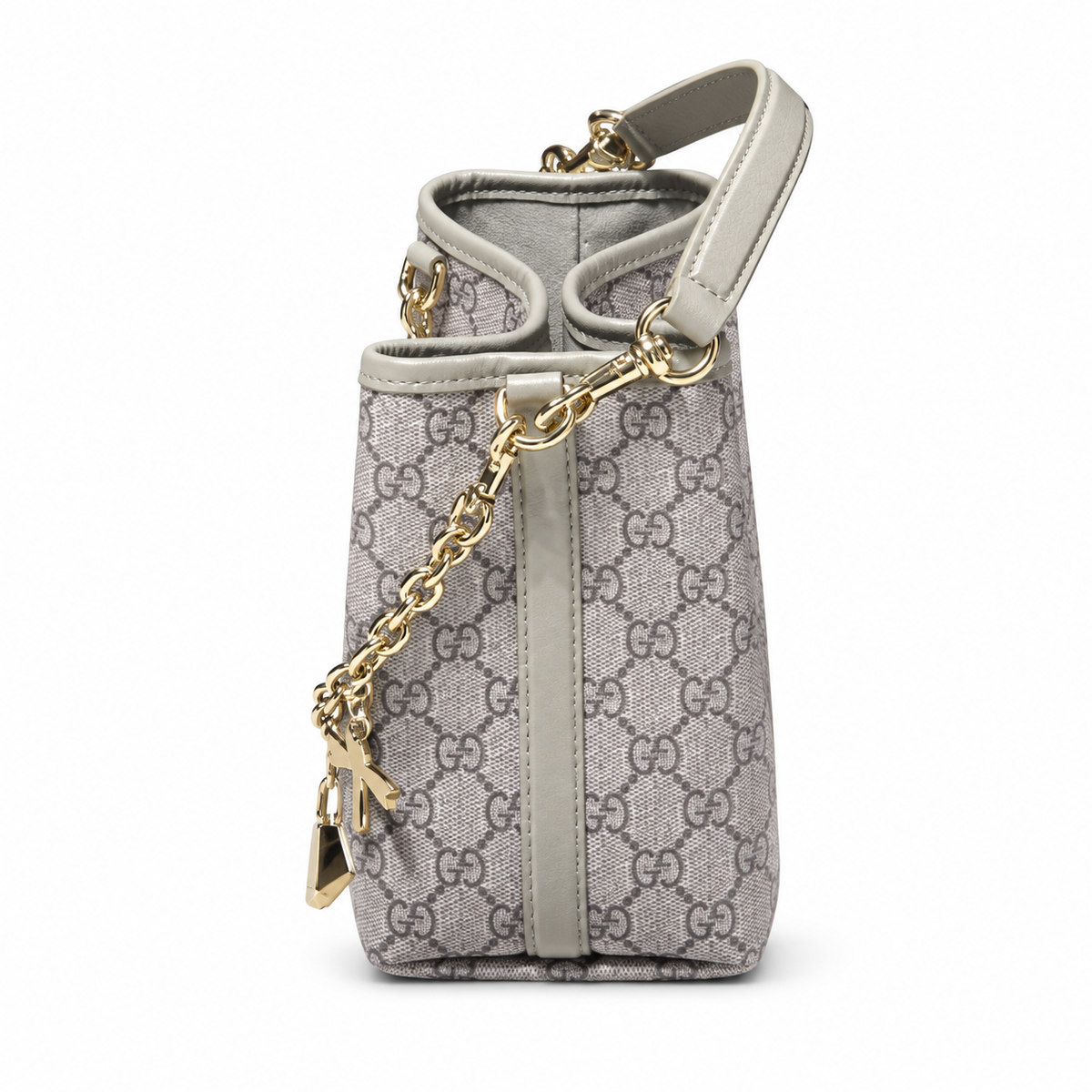 Gucci GG Supreme Small Bucket Bag with Charms